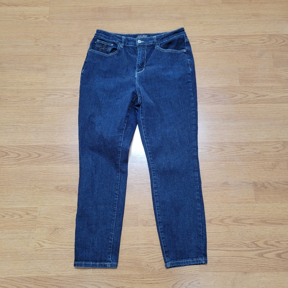 Judy Blue Mom Jeans 11/30
